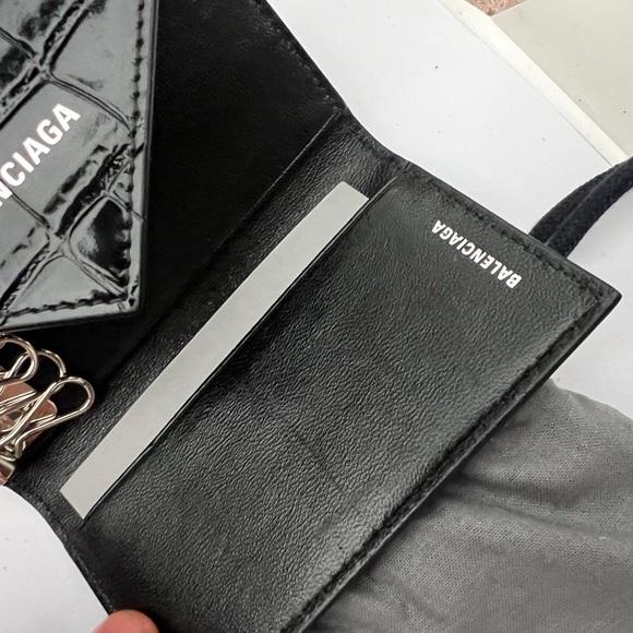 BALENCIAGA / Balenciaga key case 6 row crocodile embossed leather key ring Black - Picture 3 of 8